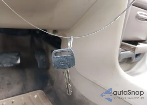 1999 Toyota Corolla Le из США, поврежденный, VIN 2T1BR12E9XC204275